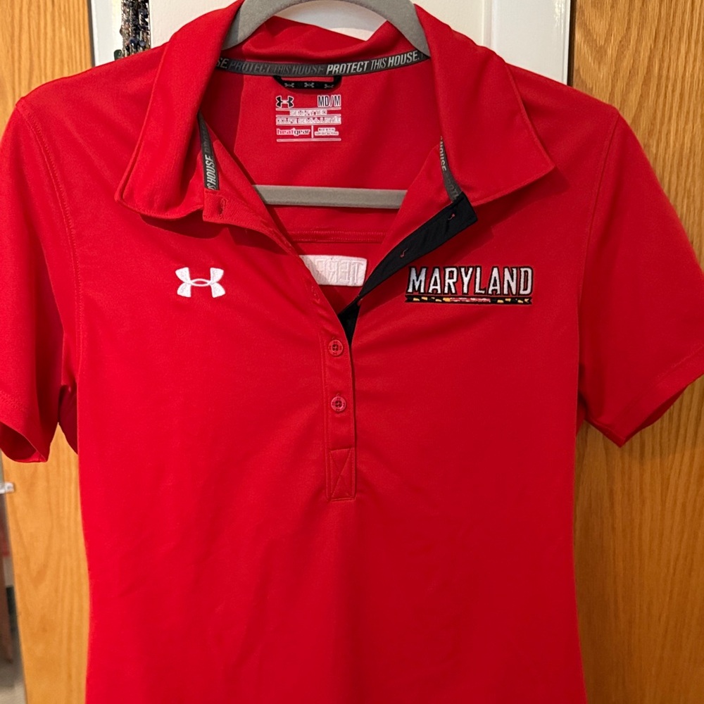 Maryland under Armour, golf shirt women’s size med, great condition “Terrapins”